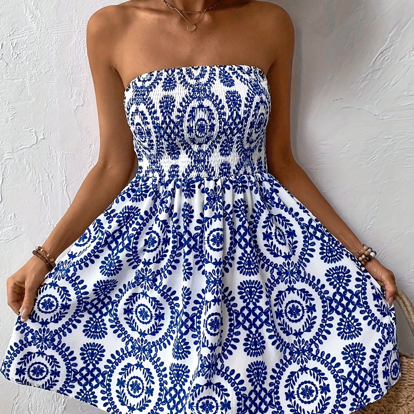 Élodie - Elegant Strapless Dress