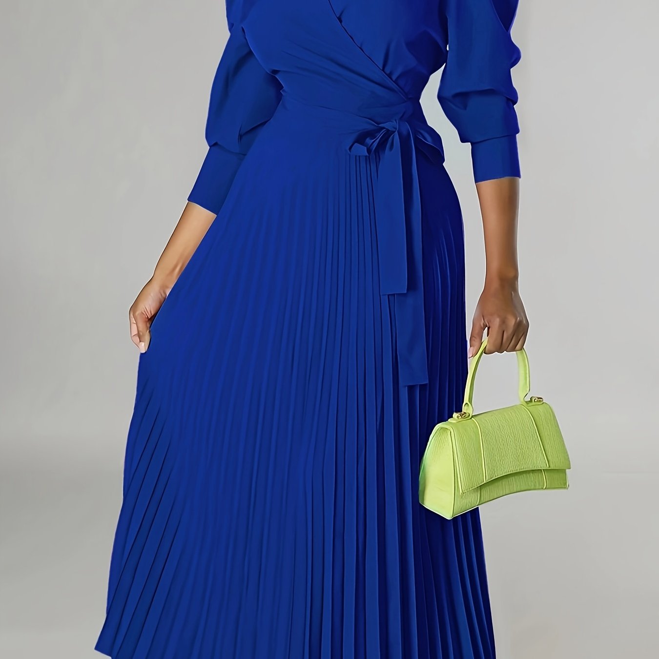 Ginna - Plain Pleated V-neck Dress