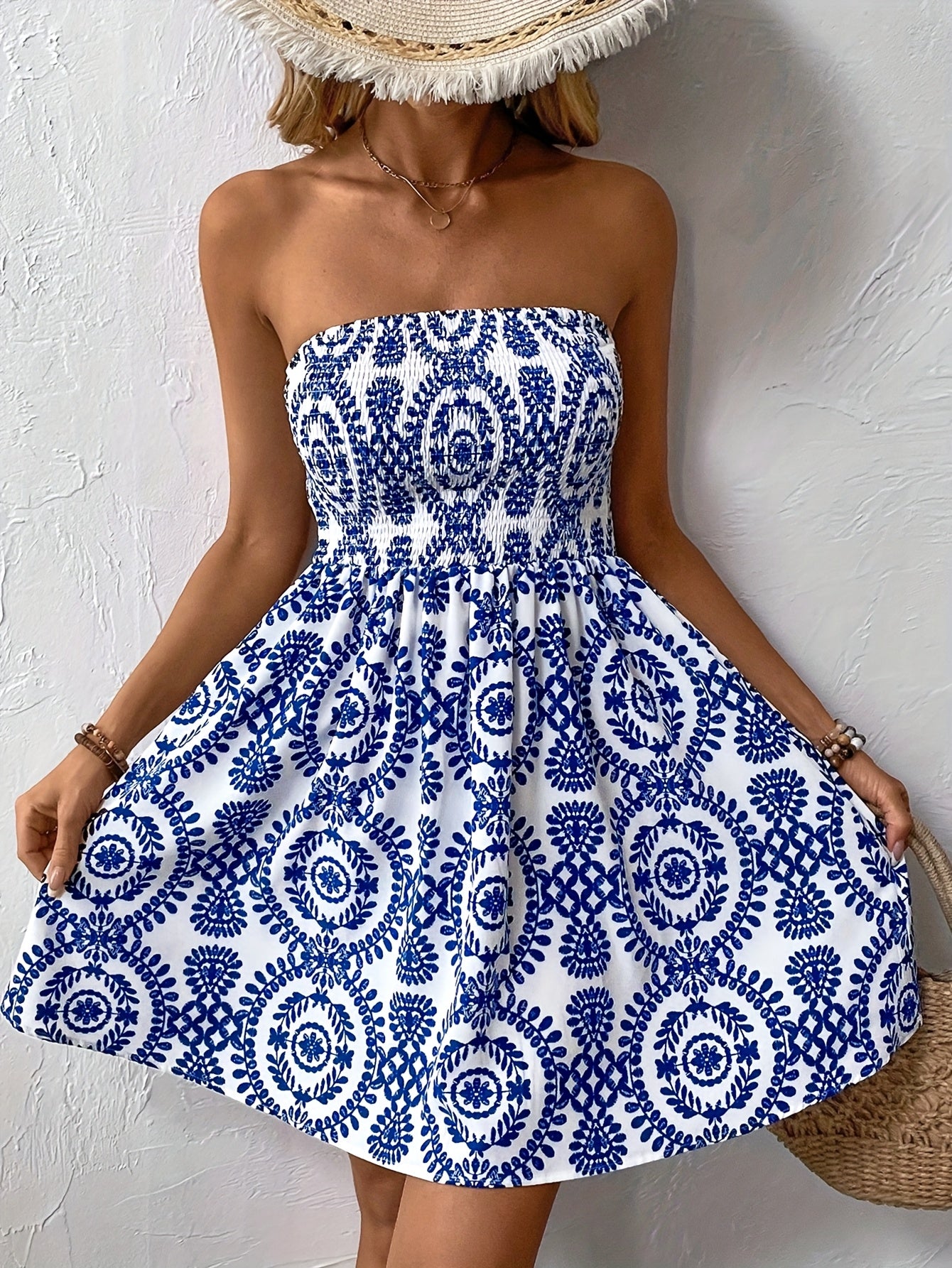Élodie - Elegant Strapless Dress
