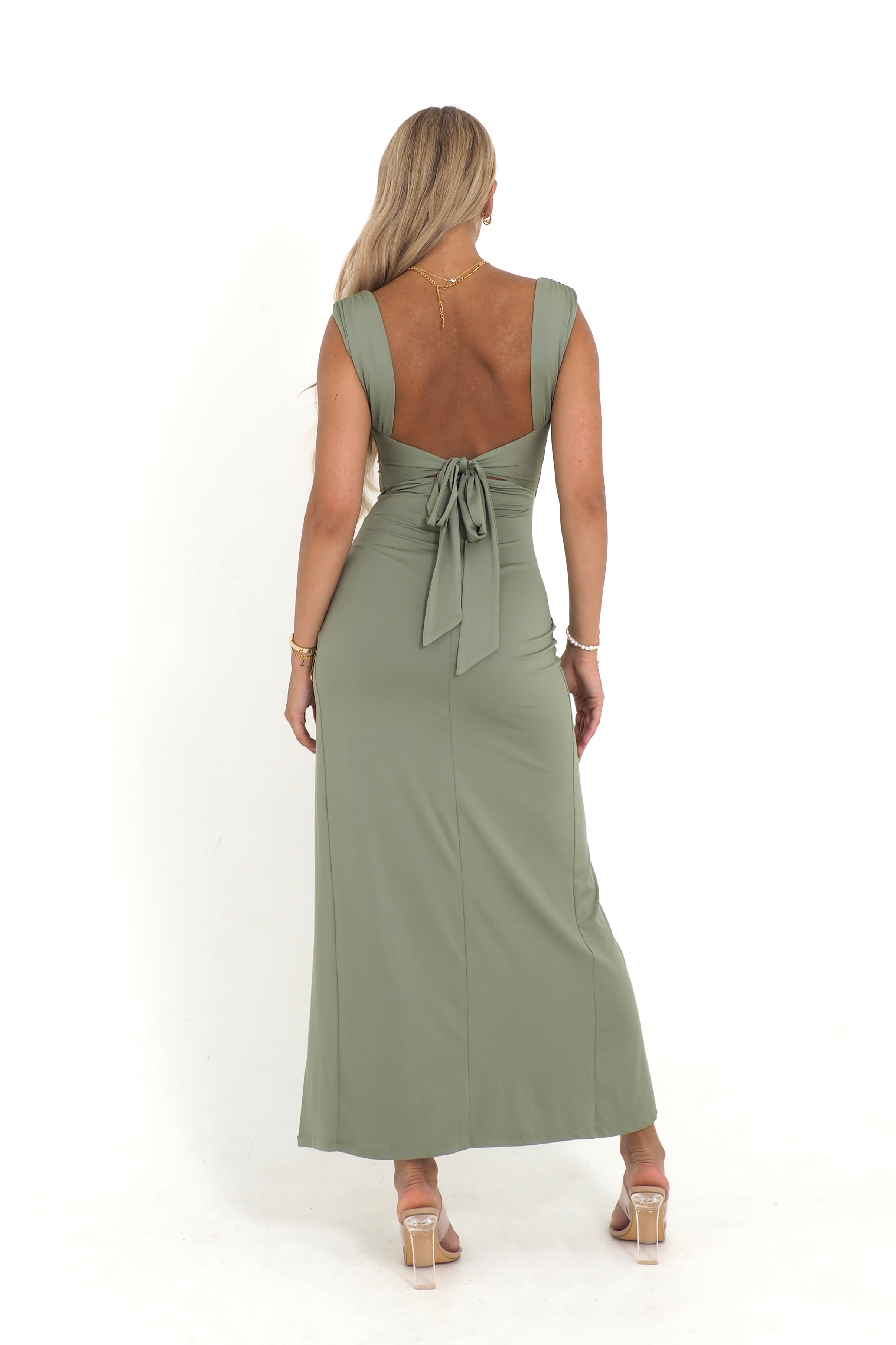 Julieta – Elegant Midi Dress