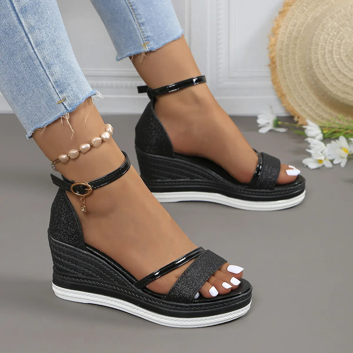 Rien - Comfortable wedge sandals